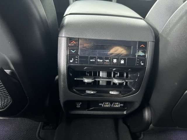 Used 2024 Jeep Grand Cherokee L Summit w/ High Altitude Package AWD/4WD image 22