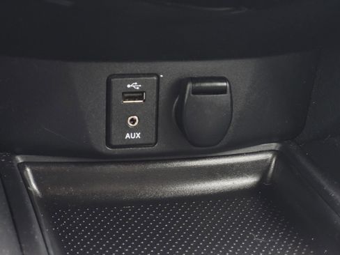 Used 2016 Nissan Rogue SL FWD image 25