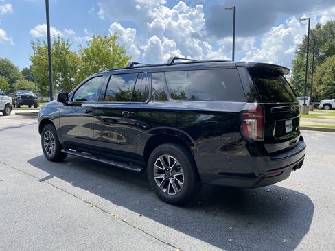 Used 2024 Chevrolet Suburban Z71 w/ Z71 Off-Road Package AWD/4WD image 7