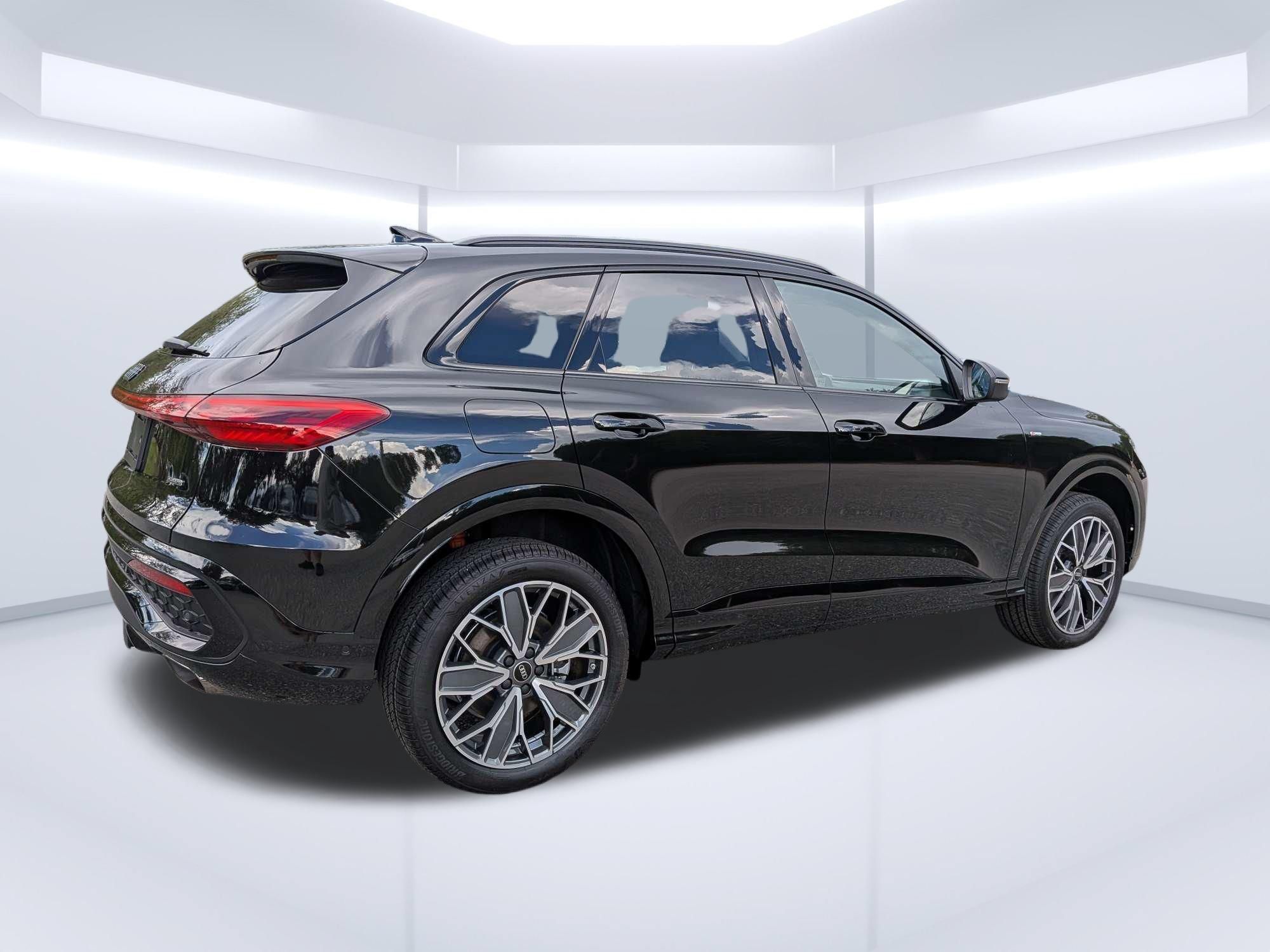 New 2026 Audi Q5 Premium Plus AWD/4WD image 3