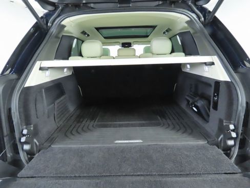 Certified 2023 Land Rover Range Rover SE image 29