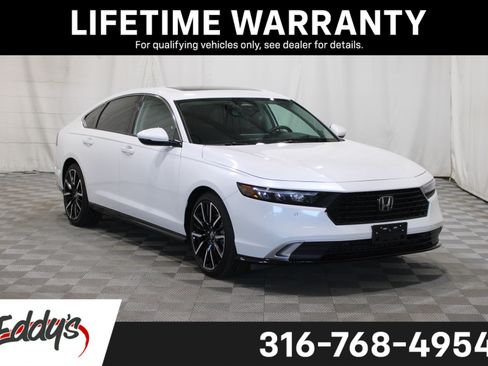 Used 2024 Honda Accord Touring image 1