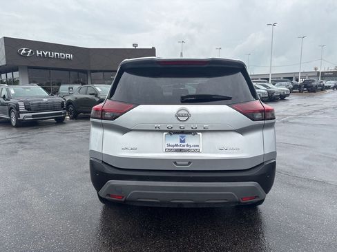 Used 2023 Nissan Rogue SV AWD/4WD image 7