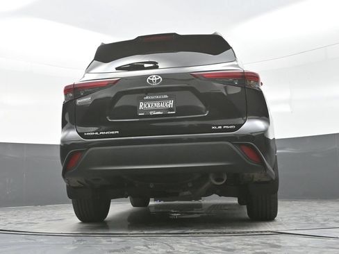 Used 2025 Toyota Highlander XLE AWD/4WD image 28