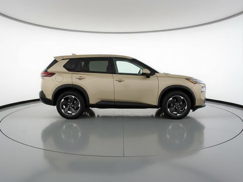Used 2025 Nissan Rogue SV image 11
