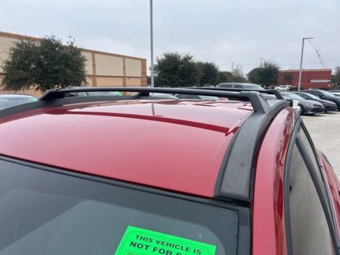 Used 2024 Toyota Corolla Cross SE image 8