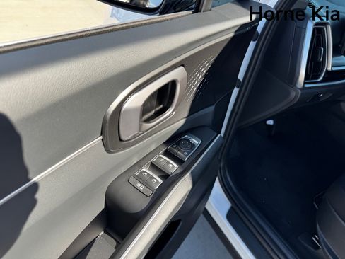 New 2026 Kia Sorento LX image 9