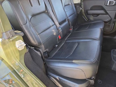 Used 2021 Jeep Wrangler Unlimited Sahara image 22