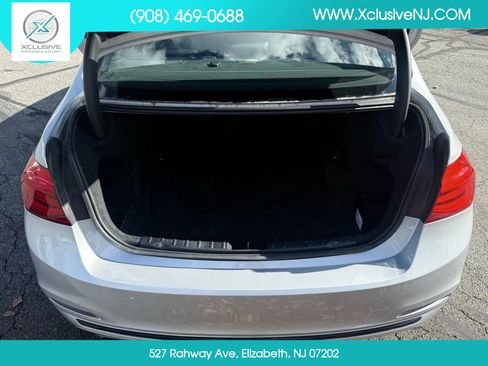 Used 2018 BMW 330i xDrive Sedan w/ Convenience Package image 29