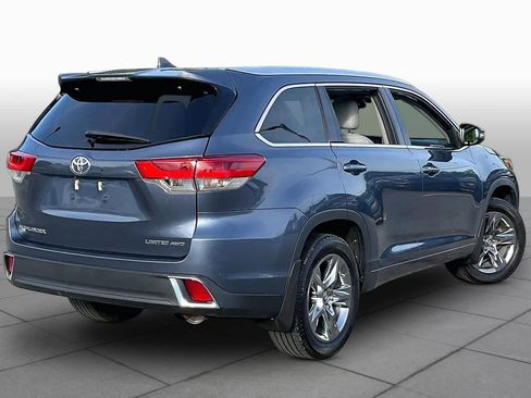 Used 2019 Toyota Highlander Limited Platinum AWD/4WD image 12