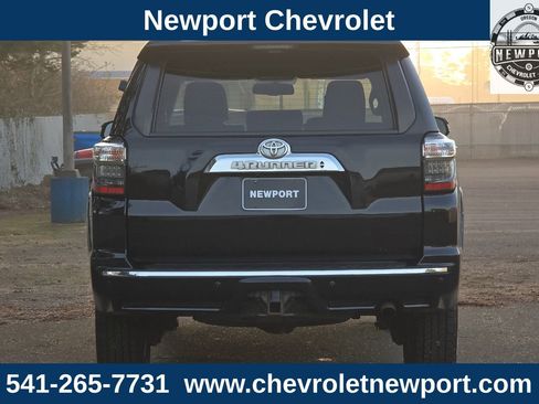 Used 2016 Toyota 4Runner Limited image 6