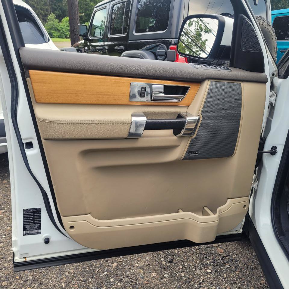 Used 2013 Land Rover LR4 HSE w/ HSE Pkg AWD/4WD image 10