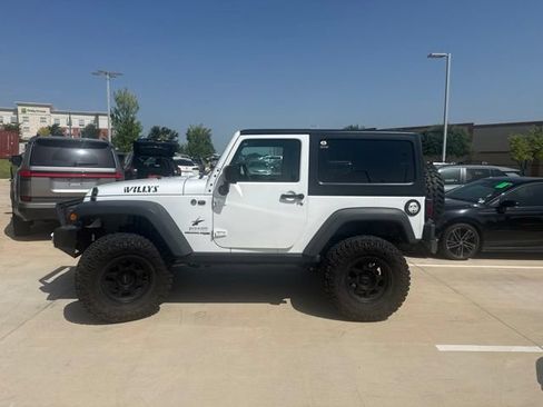 Used 2018 Jeep Wrangler Sport AWD/4WD image 5