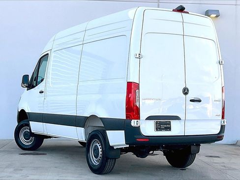 New 2025 Mercedes-Benz Sprinter 2500 image 12