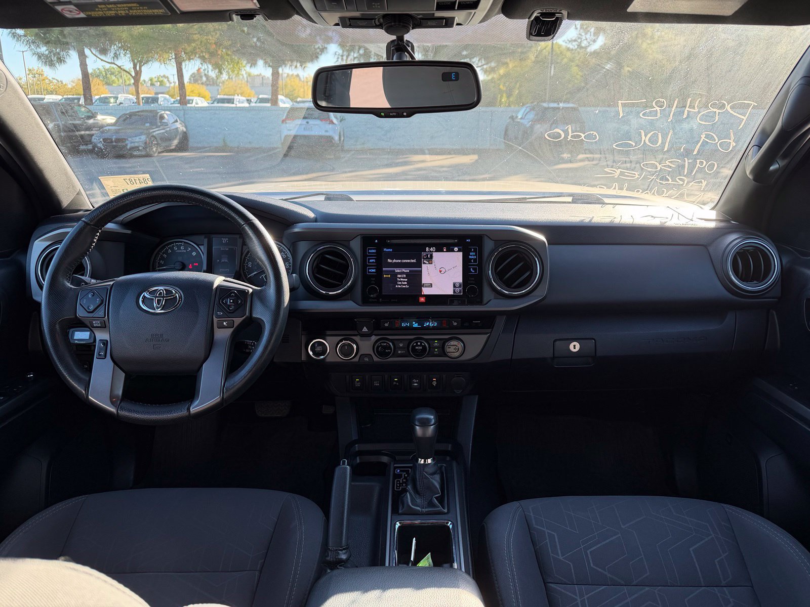 Used 2017 Toyota Tacoma TRD Off-Road AWD/4WD image 4