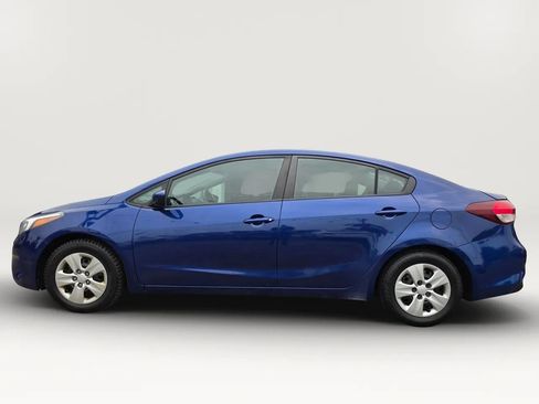 Used 2017 Kia Forte LX w/ LX Popular Package FWD image 3