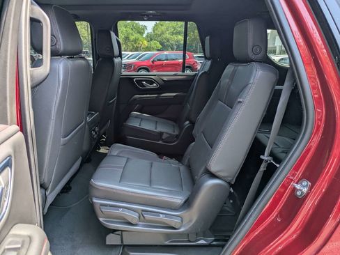 Used 2023 Chevrolet Tahoe RST w/ Luxury Package RWD image 15