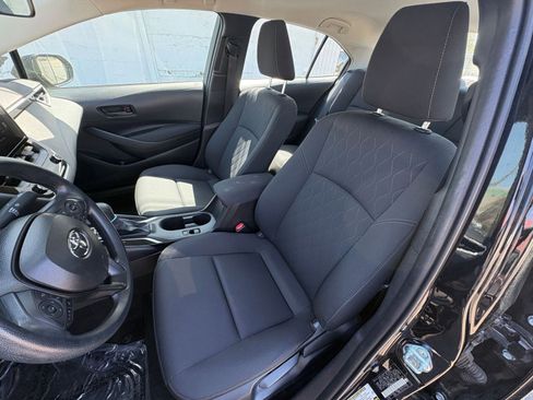 Used 2025 Toyota Corolla LE image 34