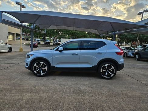 Used 2020 Volvo XC40 T5 Momentum AWD/4WD image 9