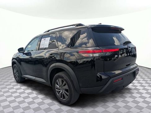 Used 2025 Nissan Pathfinder SV FWD image 5