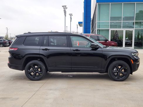 New 2025 Jeep Grand Cherokee L Limited w/ Luxury Tech Group II image 7