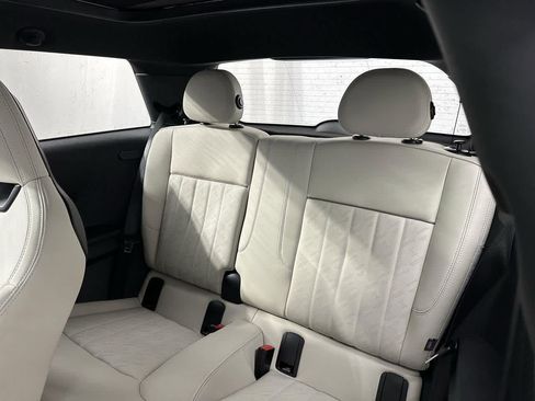 Certified 2025 MINI Cooper 2-Door Hardtop image 10