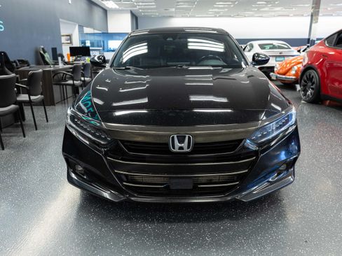 Used 2021 Honda Accord Sport image 2