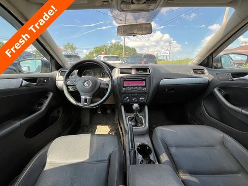 Used 2012 Volkswagen Jetta TDI FWD image 12