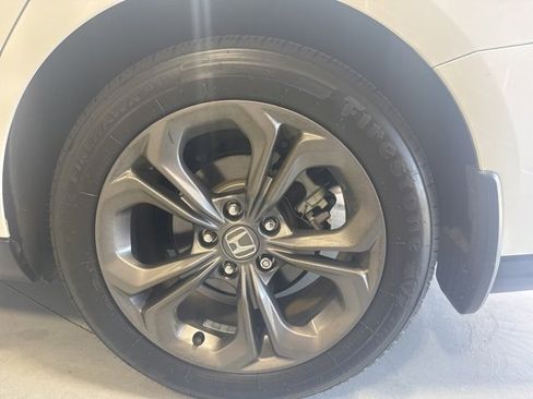 Used 2023 Honda Accord EX-L image 10