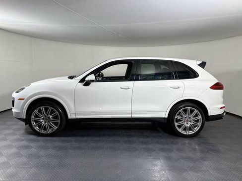 Certified 2018 Porsche Cayenne Platinum Edition AWD/4WD image 2