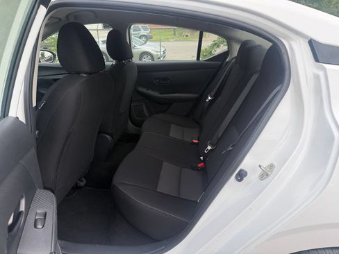 Used 2025 Nissan Sentra SV FWD image 24