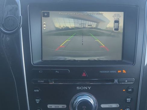Used 2017 Ford Explorer Limited FWD image 7
