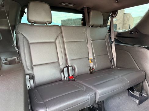 Used 2022 Chevrolet Tahoe LT w/ Luxury Package AWD/4WD image 29