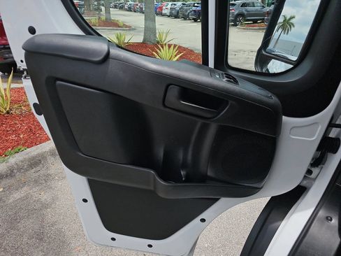 Used 2025 RAM ProMaster 1500 FWD image 25