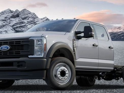 New 2025 Ford F550 4x4 Crew Cab Super Duty image 1