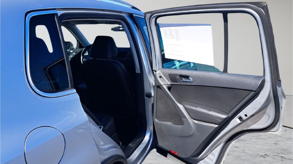 Used 2012 Volkswagen Tiguan SE AWD/4WD image 13