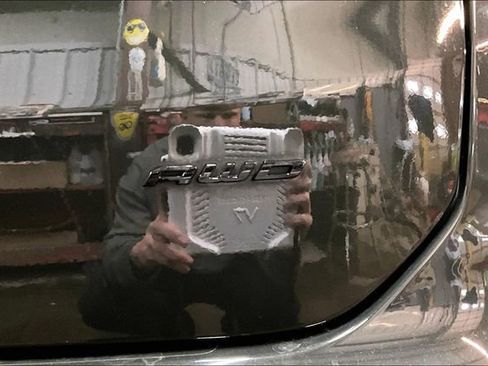 Used 2022 Ford Edge SE w/ Black Appearance Package image 24