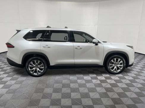 Used 2026 Toyota Grand Highlander AWD image 6