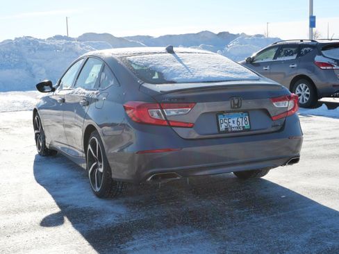 Used 2018 Honda Accord Sport image 3