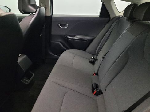 Used 2025 Kia K4 FWD image 18