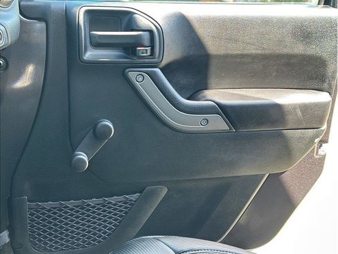 Used 2018 Jeep Wrangler Sport image 31