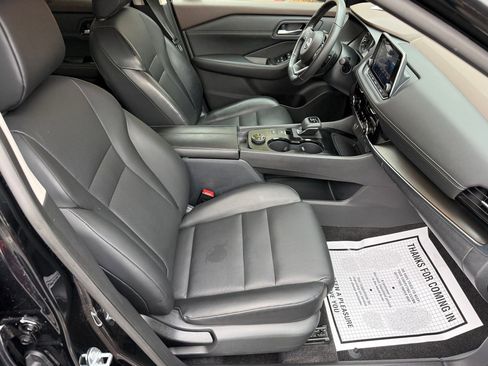 Certified 2023 Nissan Rogue SV w/ SV Premium Package image 22