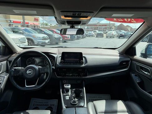 Used 2021 Nissan Rogue SV w/ Premium Package AWD/4WD image 13