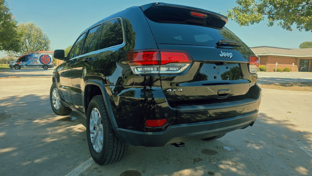 Used 2021 Jeep Grand Cherokee Laredo AWD/4WD image 15