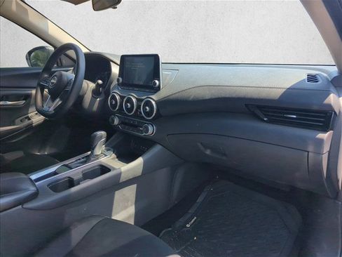 Used 2025 Nissan Sentra SV FWD image 28