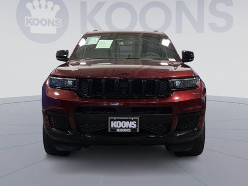Used 2023 Jeep Grand Cherokee L Laredo AWD/4WD image 11