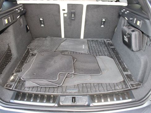 Used 2025 Jaguar F-PACE R-Dynamic S image 30