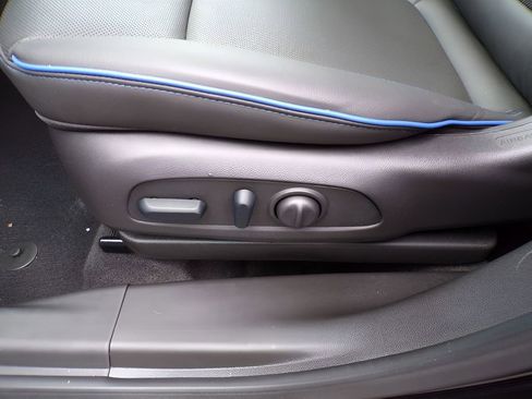 Used 2025 Buick Encore GX Sport Touring w/ Comfort Package FWD image 16