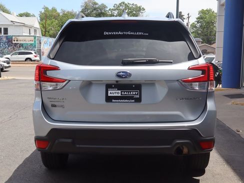 Used 2021 Subaru Forester Premium AWD/4WD image 4