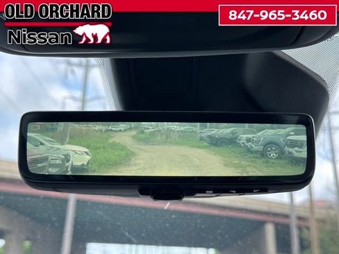 Used 2023 Jeep Grand Cherokee Limited w/ Luxury Tech Group II AWD/4WD image 16